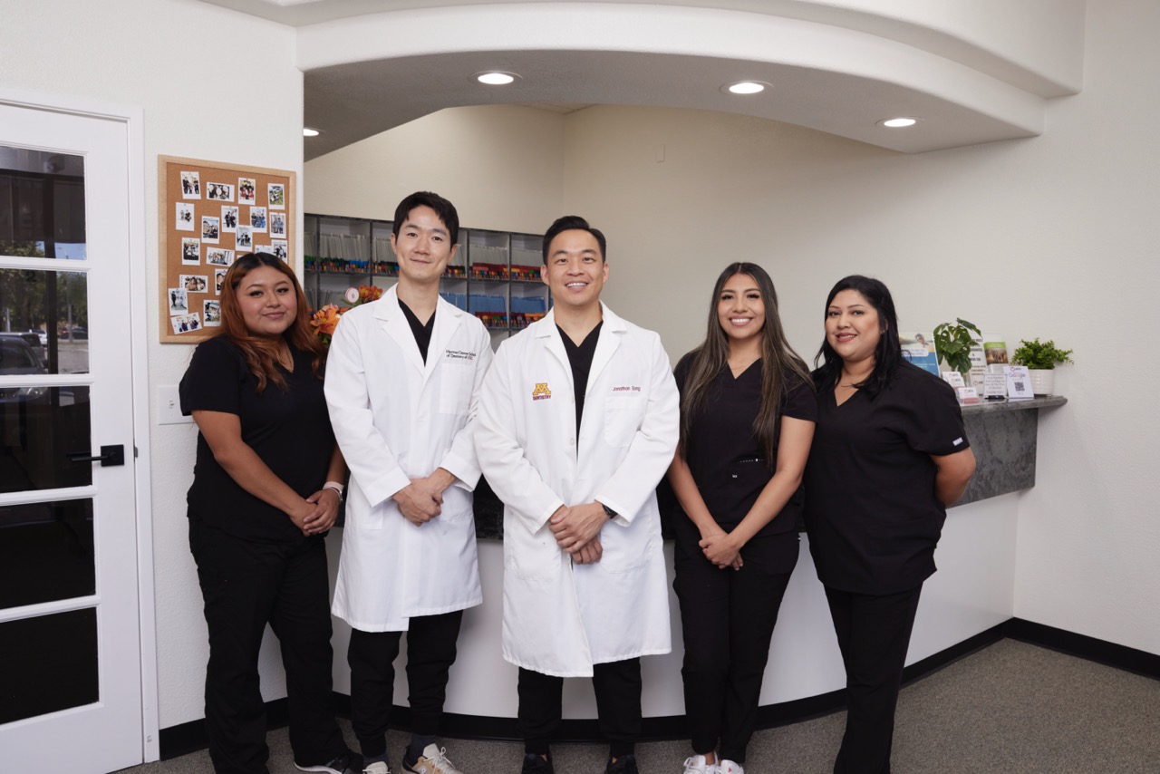 Usmile doctors and staffs 14